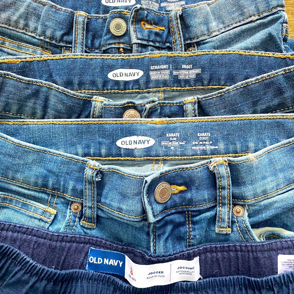 Old Navy Jeans Lot. Son barely wore (partial to track pants🙄) Boys size 10-12